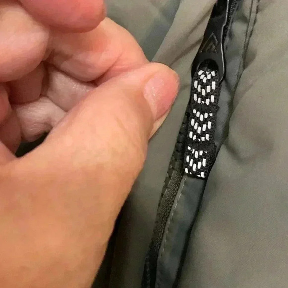 Rip Zone Kids Winter Puffer w Hood, pockets, 100% polyester size XL - Picture 9 of 10